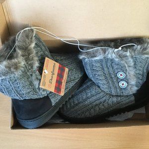 Dearfoams slipper womens s/p(5-6) warm slipper never used